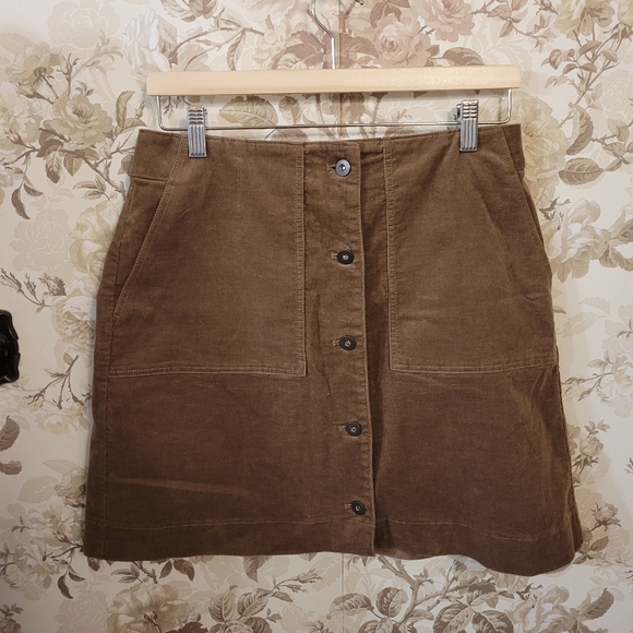 Uniqlo corduroy skirt - size 8 - Picture 1 of 3